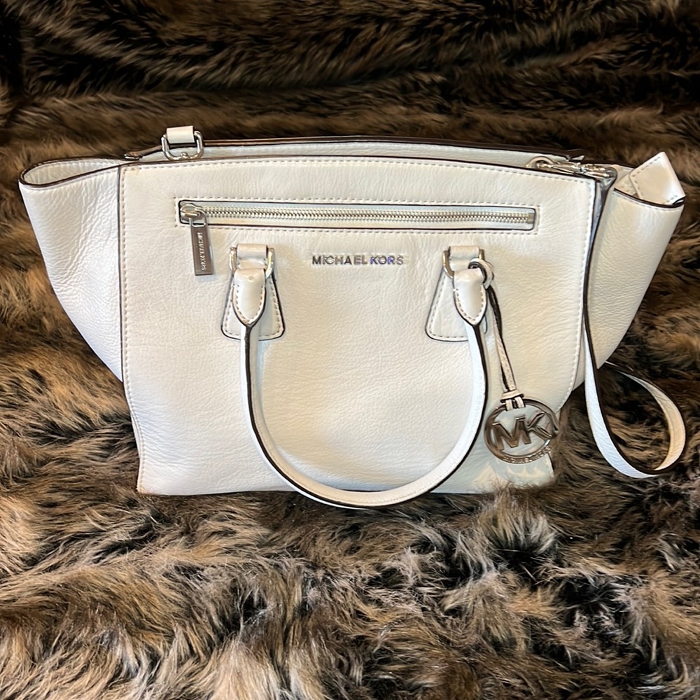 Mishael Kors Large White and Silver Tote with tan interior